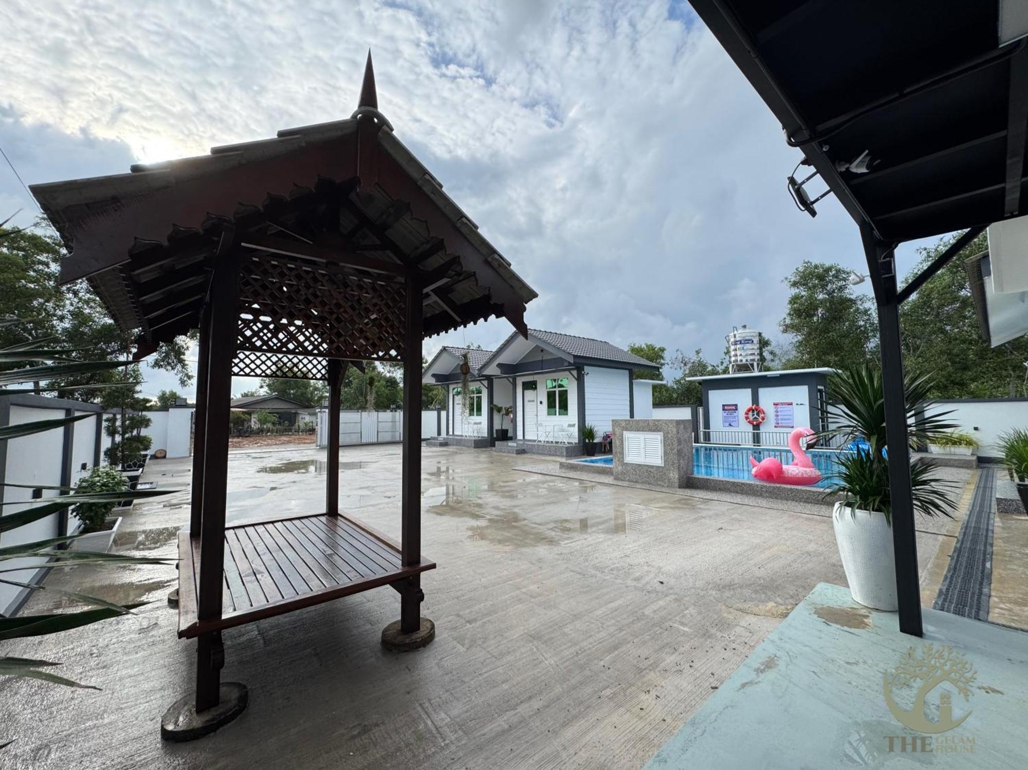 Вілла The Gelam House Kampong Telaga Papan Екстер'єр фото