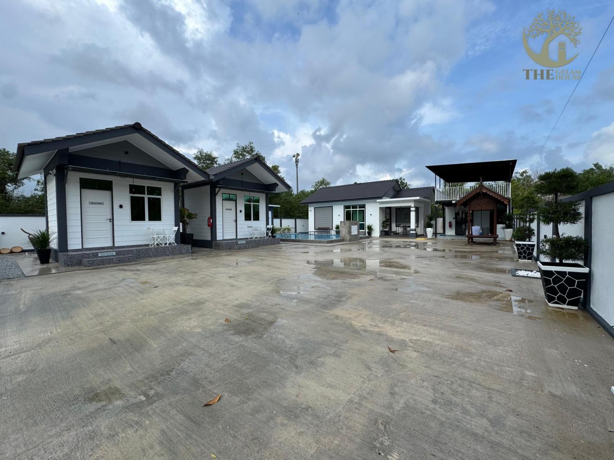 Вілла The Gelam House Kampong Telaga Papan Екстер'єр фото